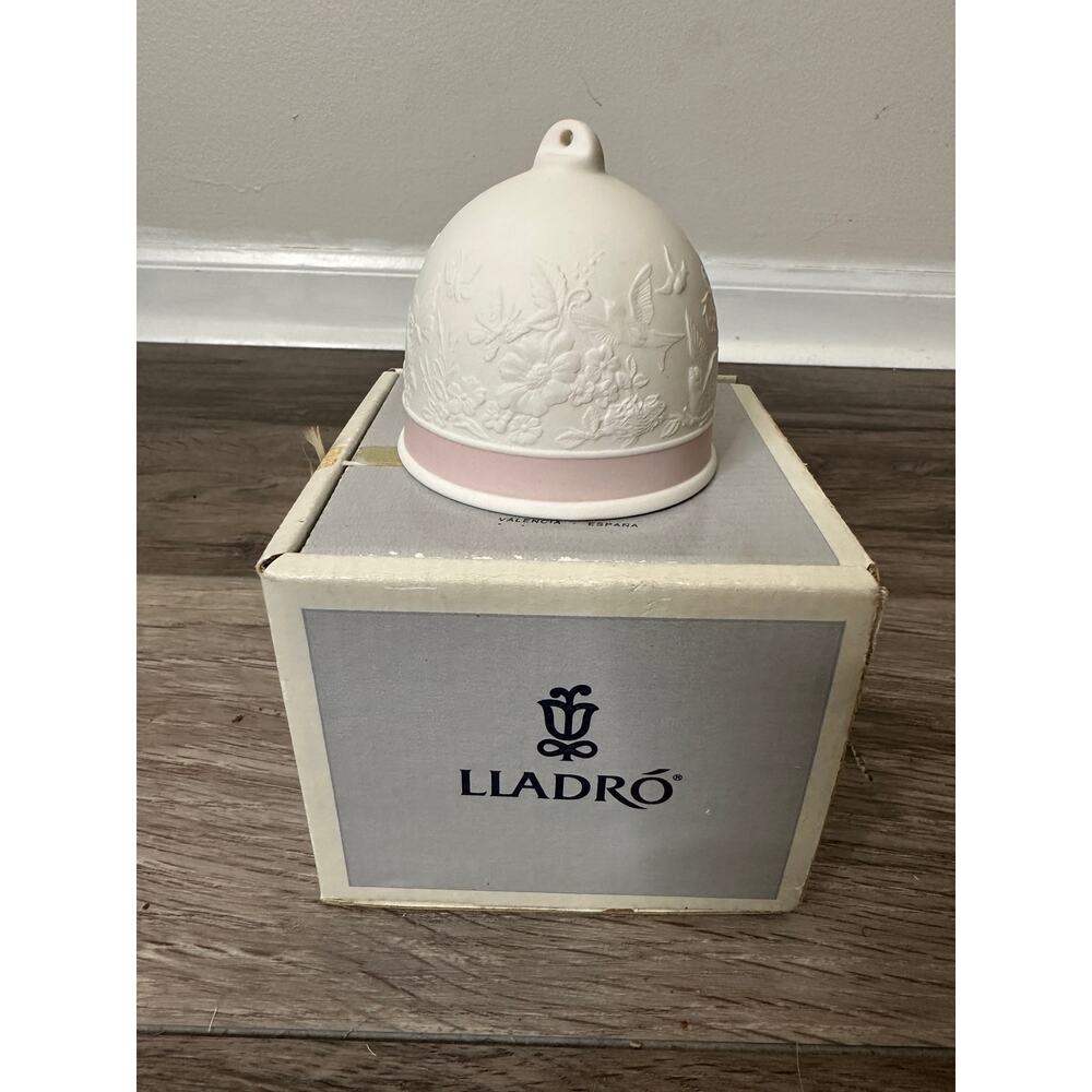 Lladro Figurine: 7613 Spring Bell (1991) - Picture 3 of 6